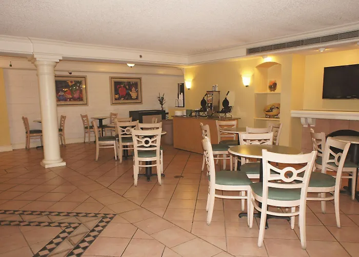 Days Inn By Wyndham San Diego Vista