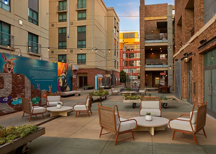 Hilton San Diego Gaslamp Quarter